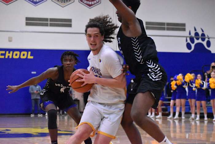 Gresham.Barlow.boys-basketball.Dave-Ball.34